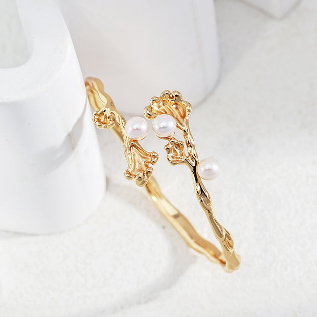 "Wave Dance" Pearl Bangle