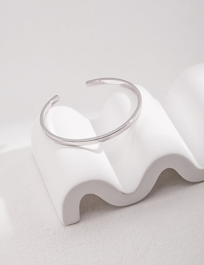 "Radiant Loop" Silver Bangle