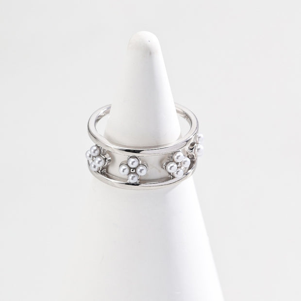 "Fleur de Perle" Petite Bloom Ring