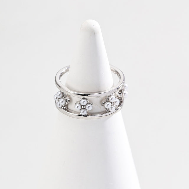 "Fleur de Perle" Petite Bloom Ring