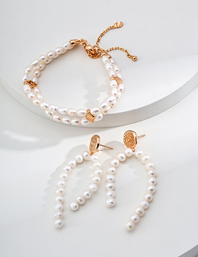 “Pure Muse” Pearl Bracelet