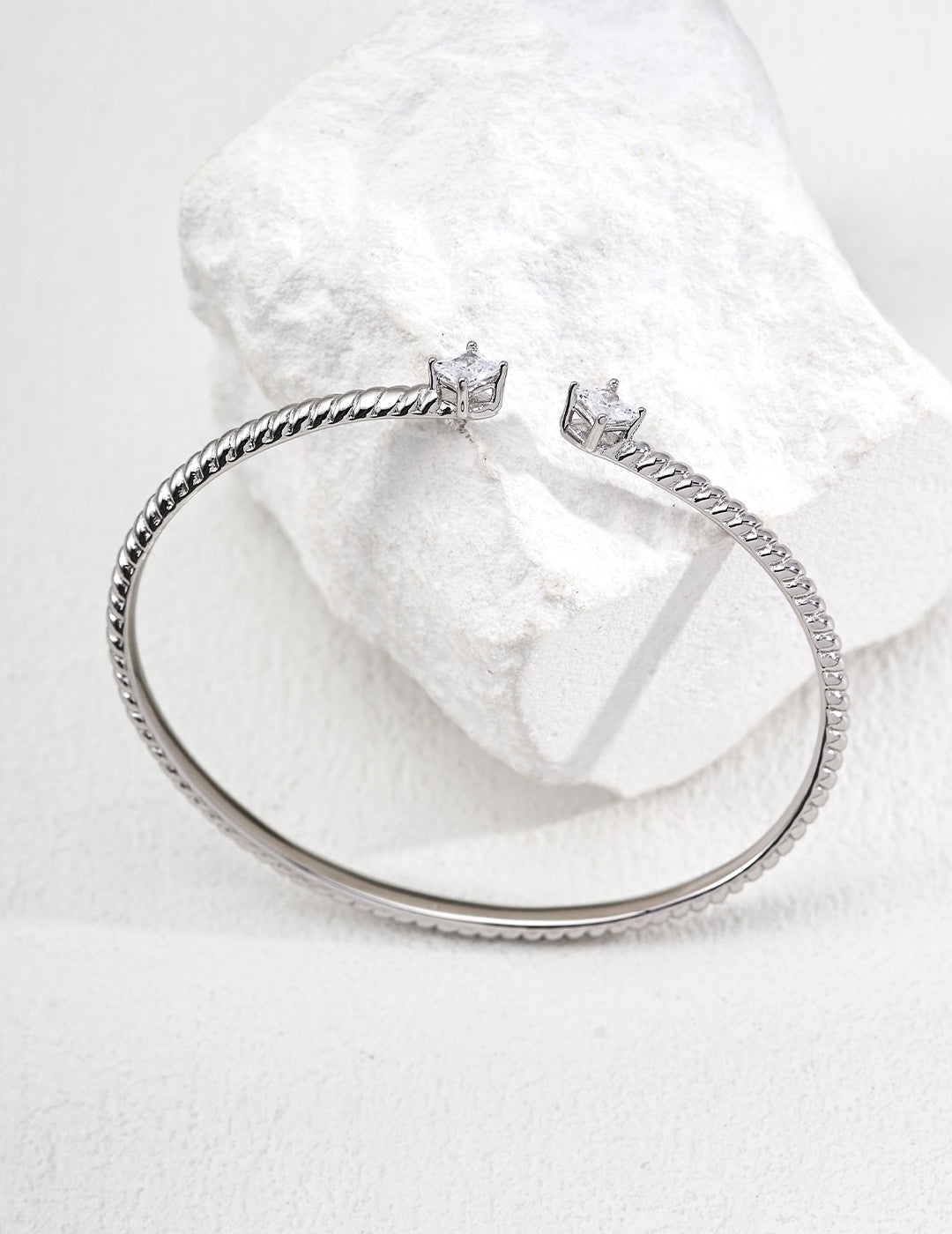 “Lumière” Silver Zircon Bangle