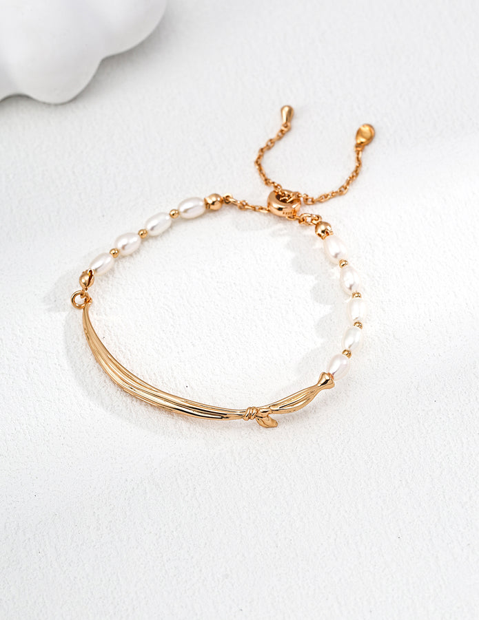 “Silver Gleam” Pearl Bracelet