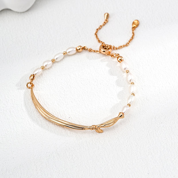 “Silver Gleam” Pearl Bracelet