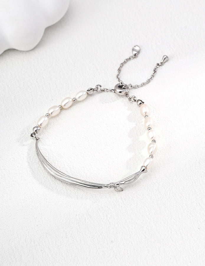 “Silver Gleam” Pearl Bracelet