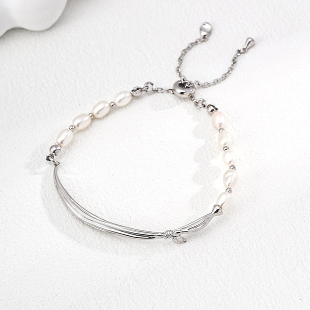 “Silver Gleam” Pearl Bracelet