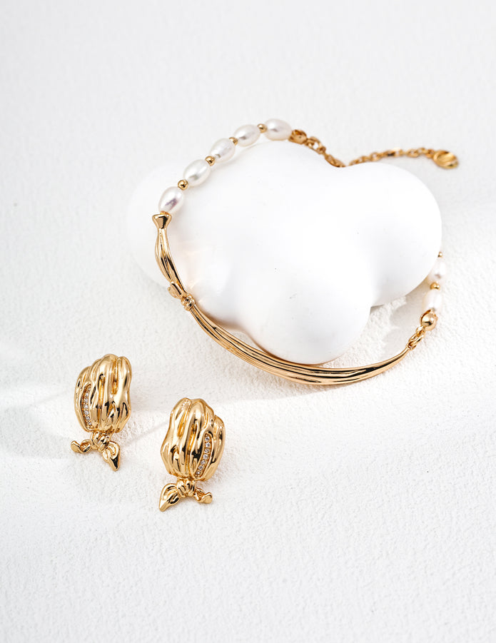 “Silver Gleam” Pearl Bracelet